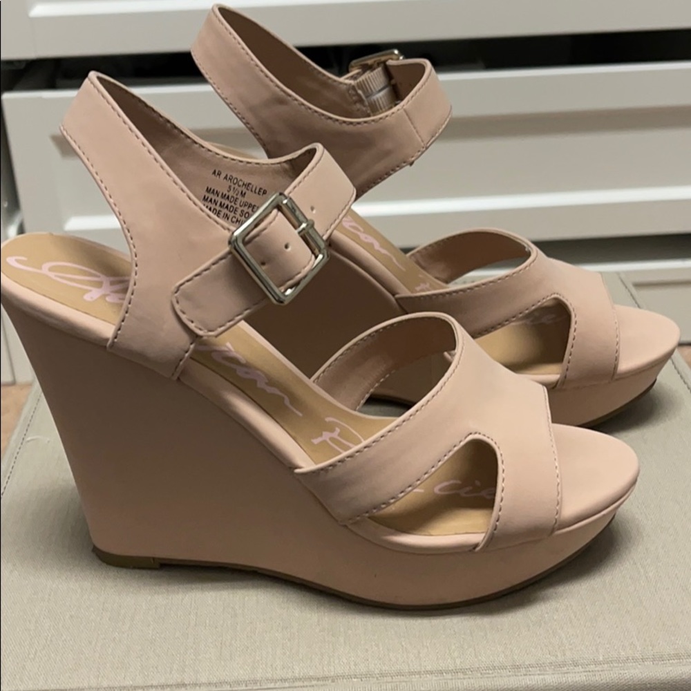 American Rag Wedges - Picture 2 of 4